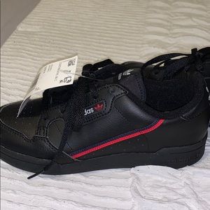 NWT ADIDAS CONTINENTALS SIZE 2.5